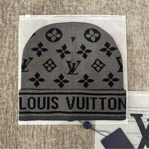 Louis Vuitton Black and Gray Knit Hat